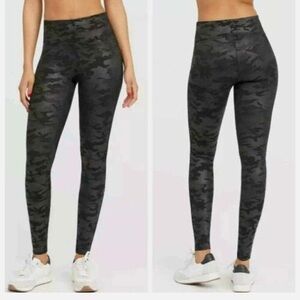 SPANX Black Camouflage Leggings